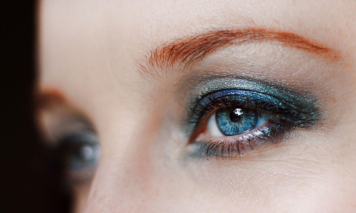 DIY wedding makeup eyeshadow