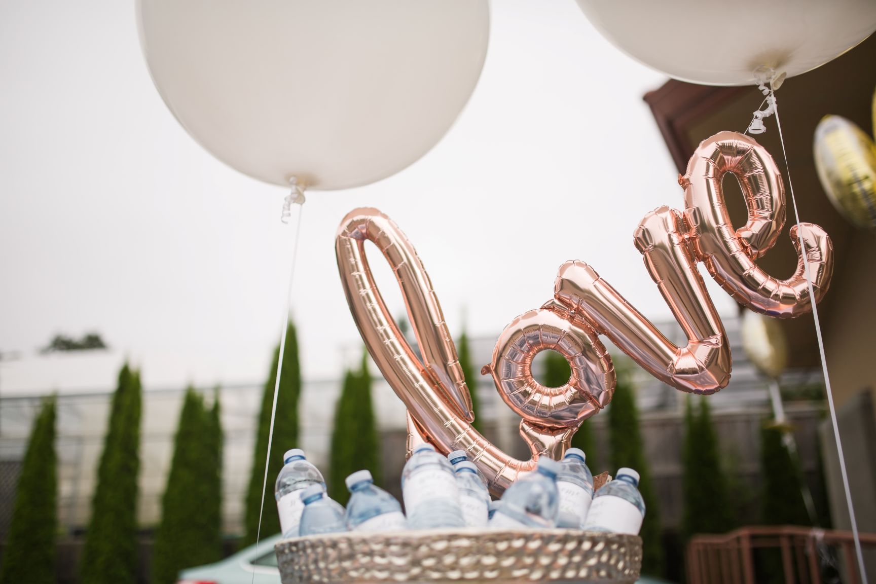 love balloons wedding DIY guide